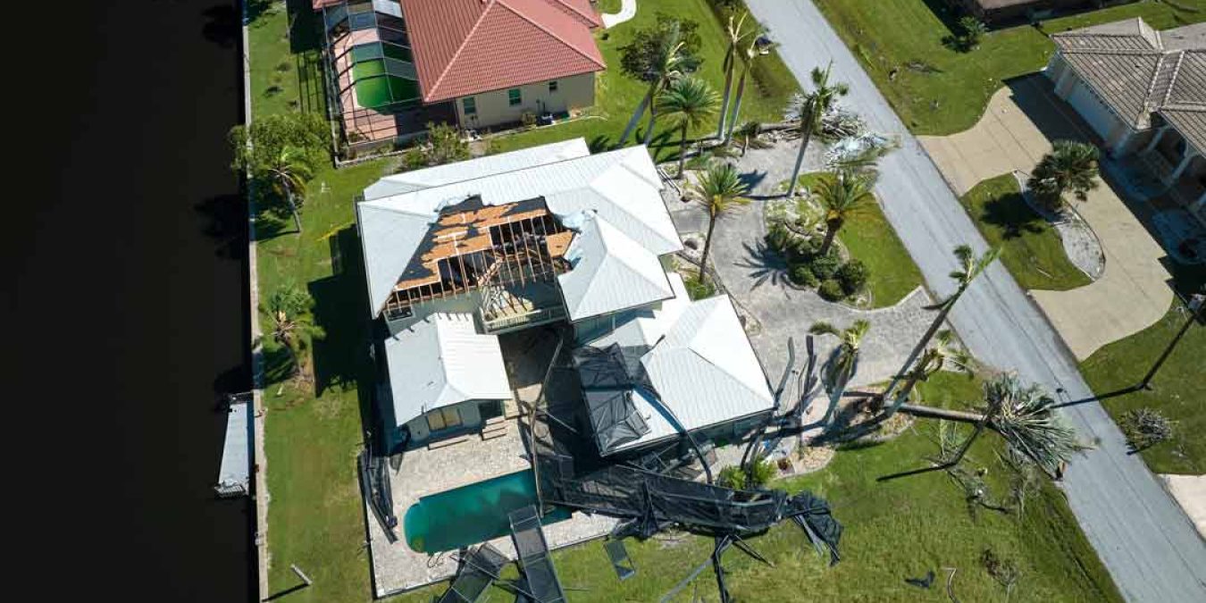 hurricane-ian-destroyed-house-in-florida-residenti-2022-10-06-01-39-18-utc_sm