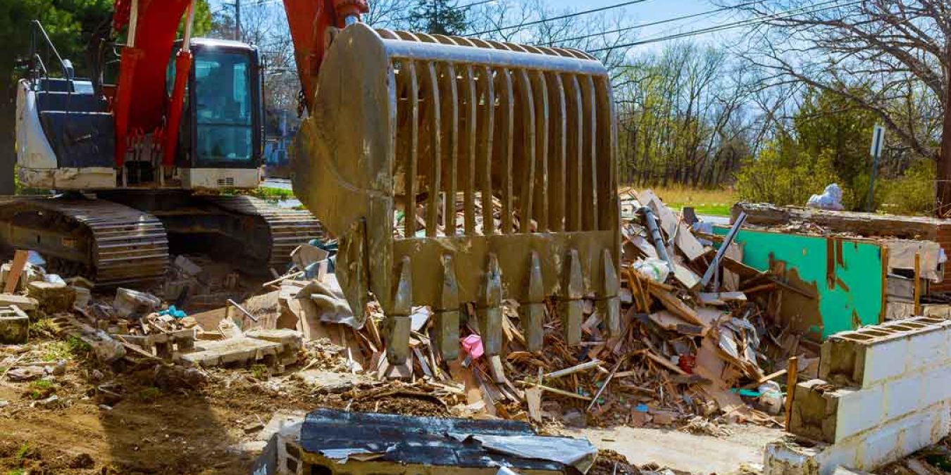 the-house-is-destroyed_sm